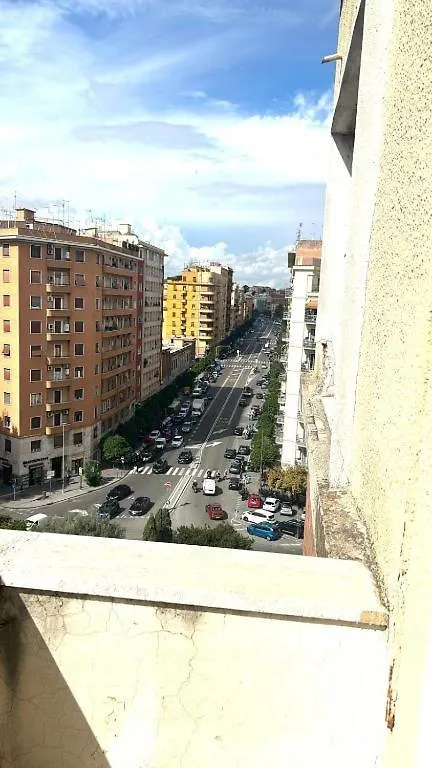 Apartment Glint House Appartamento Piazzale Delle Provincie Rome Italy