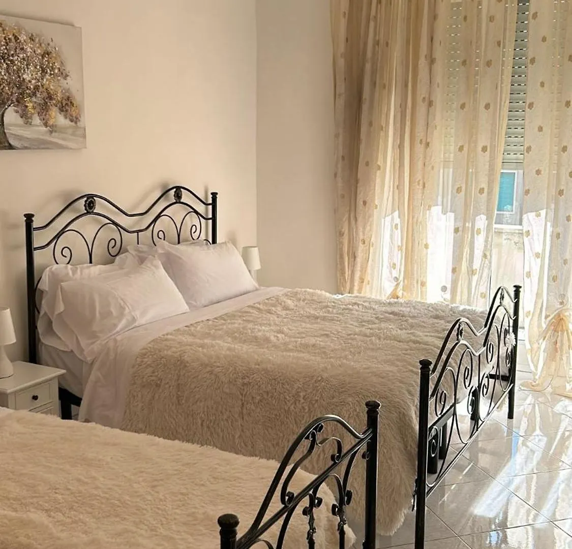 Glint House Appartamento Piazzale Delle Provincie Rome Italy